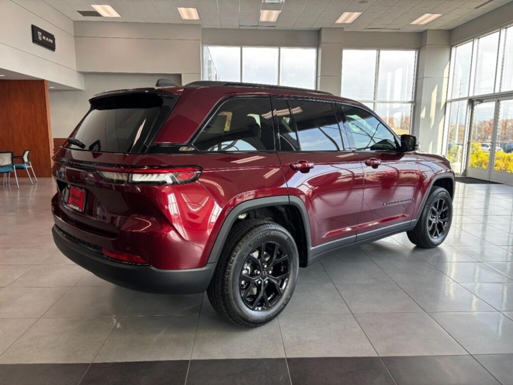 New 2025 Jeep Grand Cherokee ALTITUDE X 4X4 Sport Utility