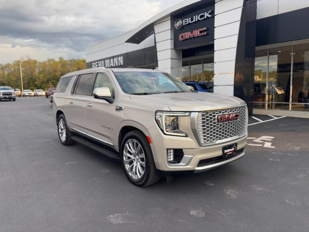 Used 2023 GMC Yukon XL Denali SUV
