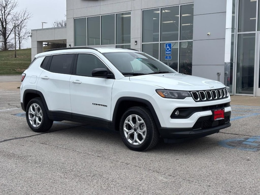 New 2026 Jeep Compass LATITUDE 4X4 Sport Utility
