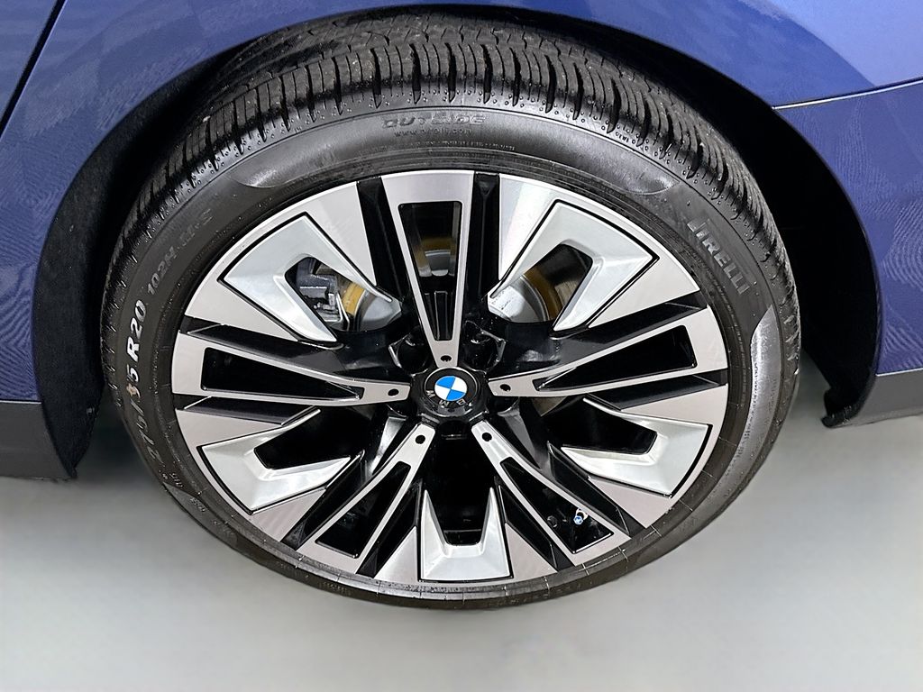 2026 BMW 5 Series 530i - Photo 35