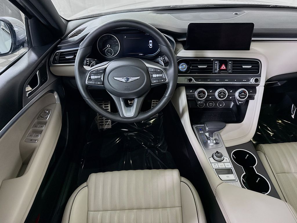 2023 GENESIS G70 Standard - Photo 4