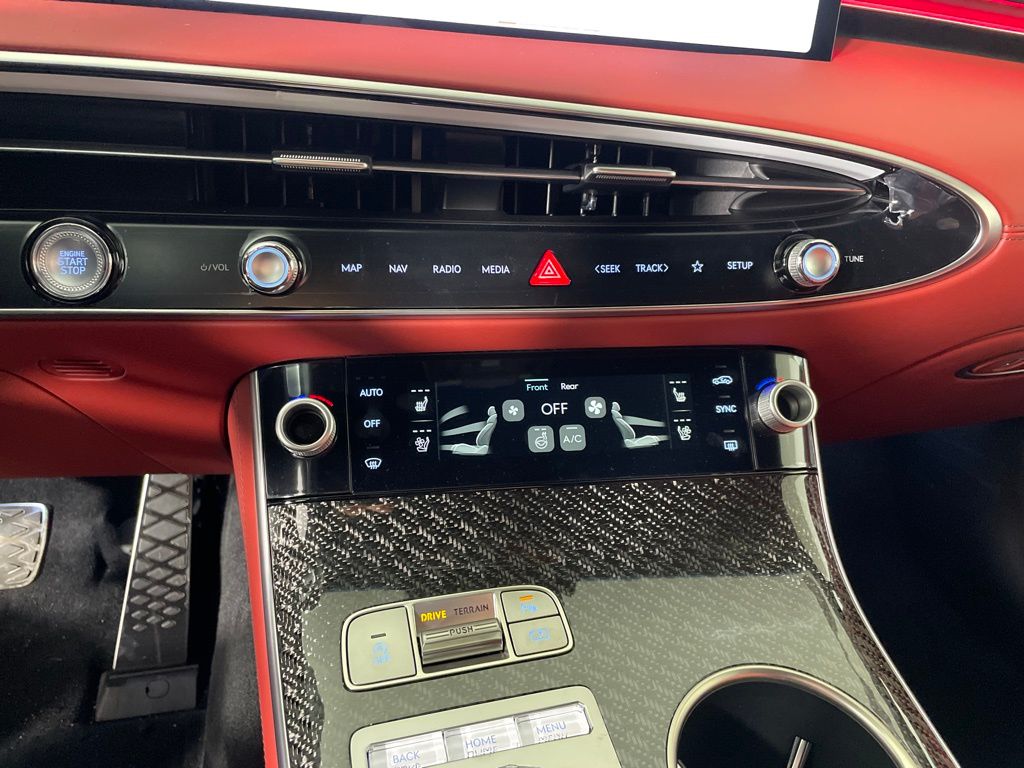 2026 GENESIS GV70 Sport Prestige - Photo 8