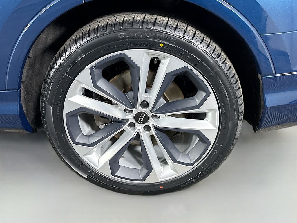 2021 Audi Q7 33