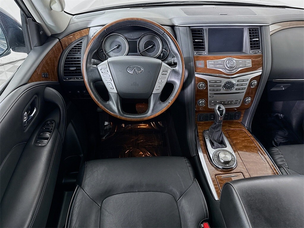 2019 Infiniti QX80 Luxe photo 3