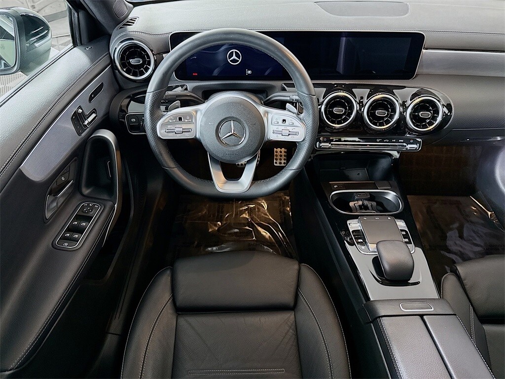 2020 Mercedes Benz A 220 4MATIC photo 3