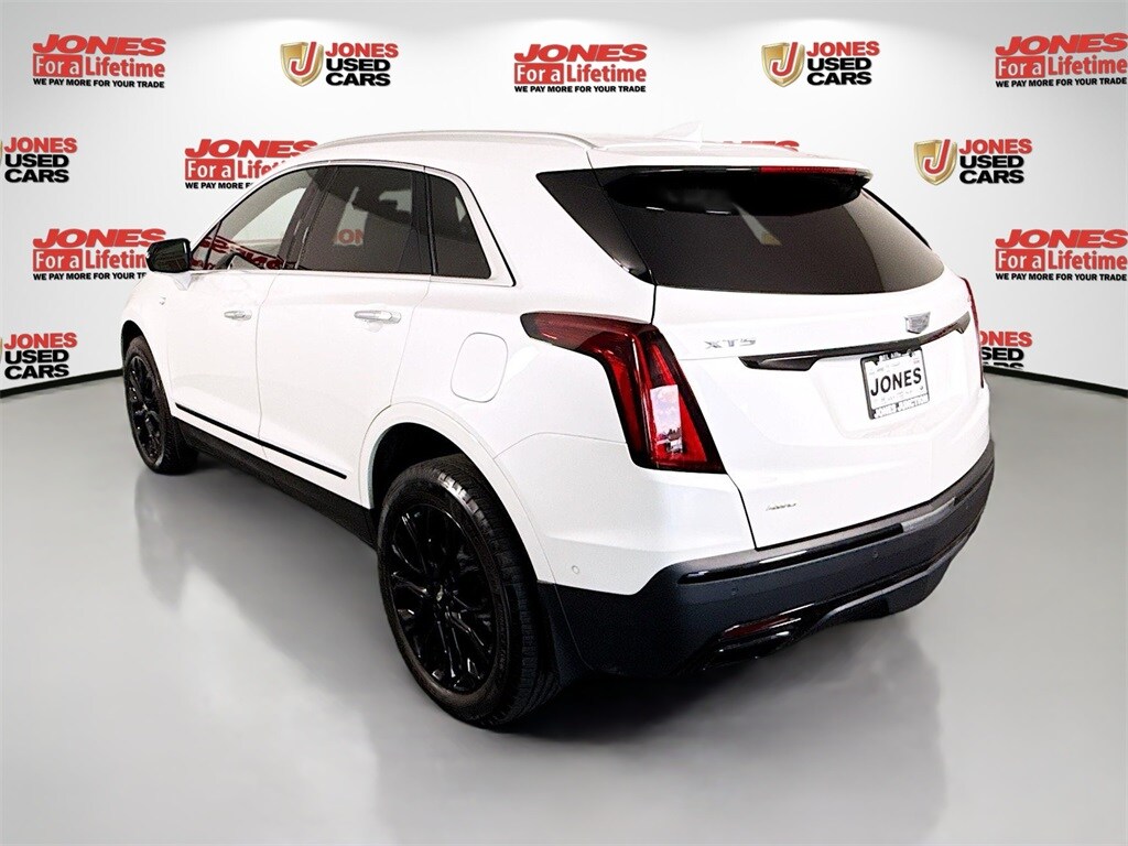 2022 Cadillac XT5 Platinum Premium Luxury photo 2