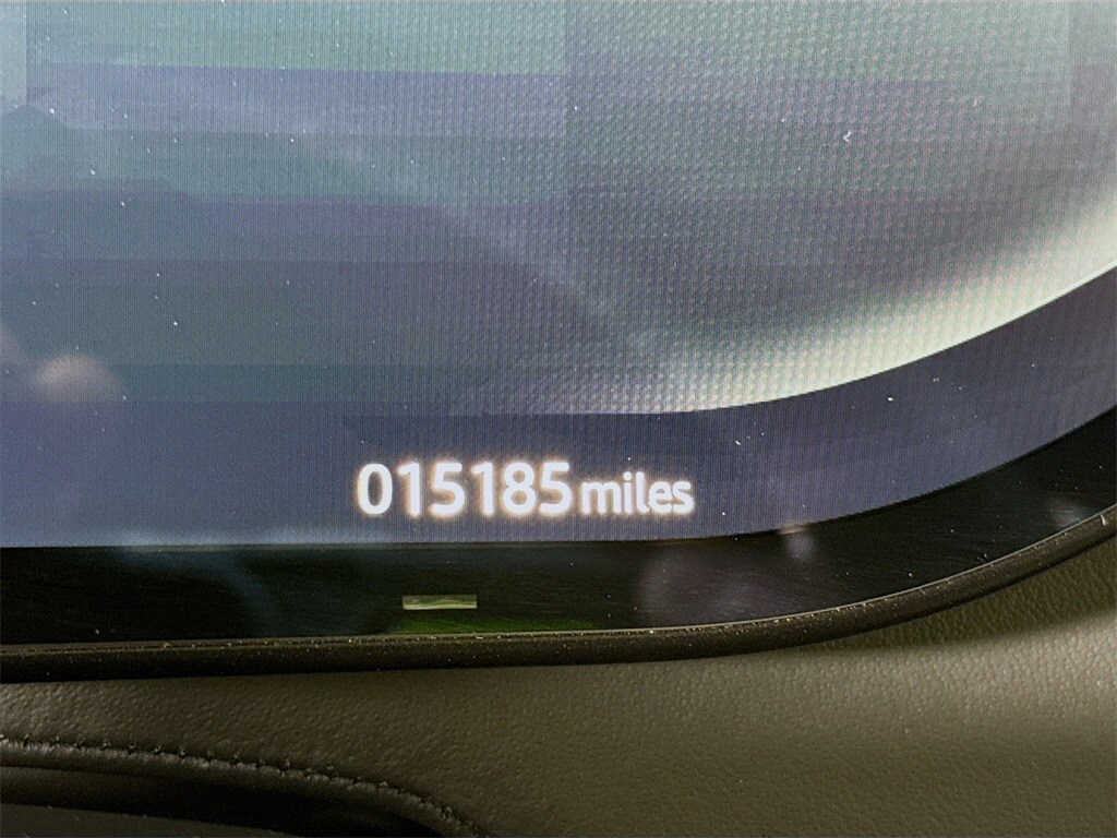 2024 Land Rover Range Rover SE photo 3