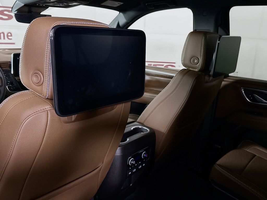 2024 Chevrolet Suburban High Country - Photo 13