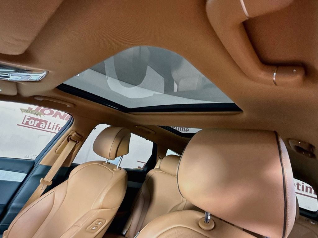 2026 GENESIS GV80 Advanced - Photo 12