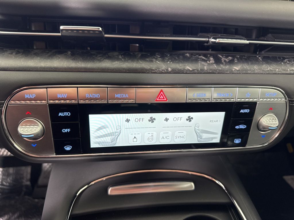 2026 GENESIS G90 Base - Photo 11