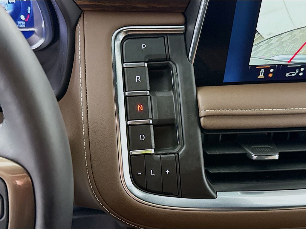 2024 Chevrolet Suburban High Country - Photo 10