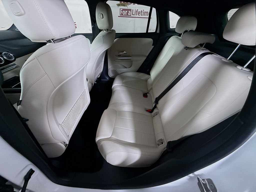 2025 Mercedes-Benz GLA GLA250 - Photo 25