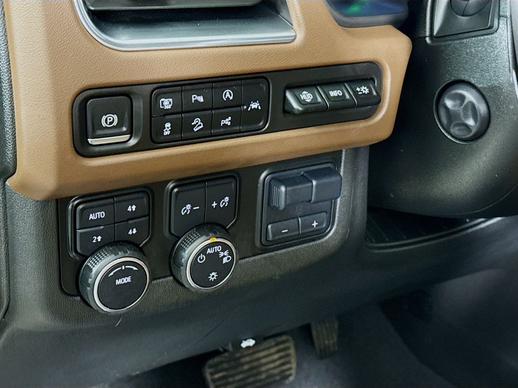 2024 Chevrolet Suburban High Country - Photo 21