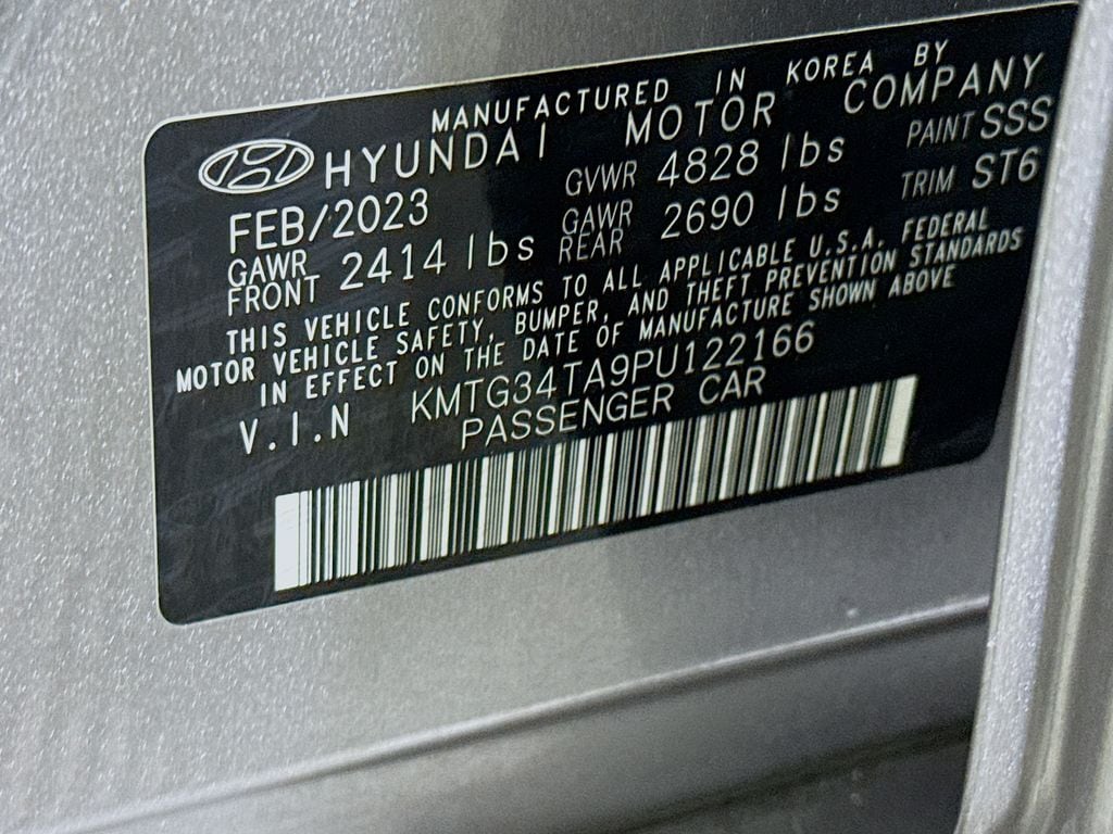 2023 GENESIS G70 Standard - Photo 36