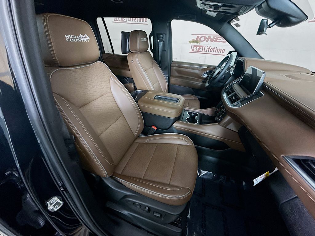 2024 Chevrolet Suburban High Country - Photo 35