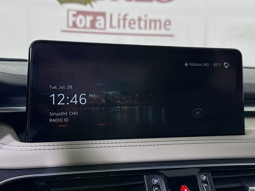 2023 GENESIS G70 Standard - Photo 8
