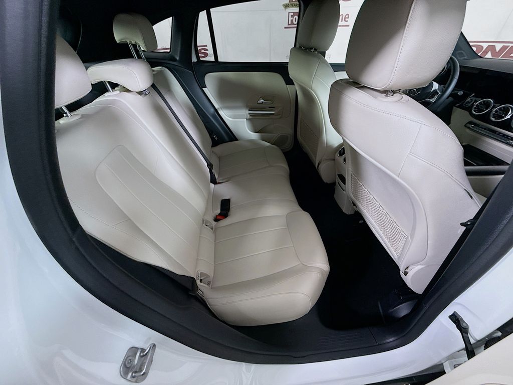 2025 Mercedes-Benz GLA GLA250 - Photo 28