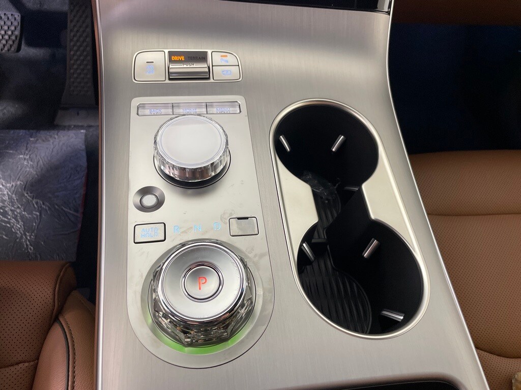 2026 Genesis GV70 2.5T Advanced photo 2
