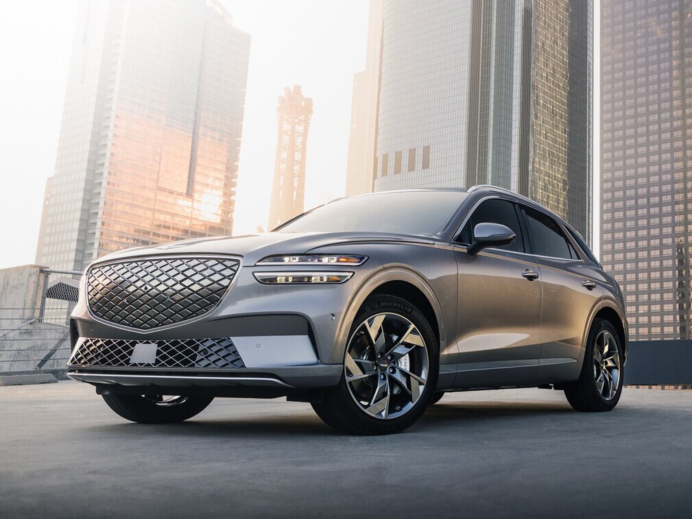 2025-Genesis-ElectrifedGV70-Prestige-AWD-SUV-L04-1010x757.jpeg