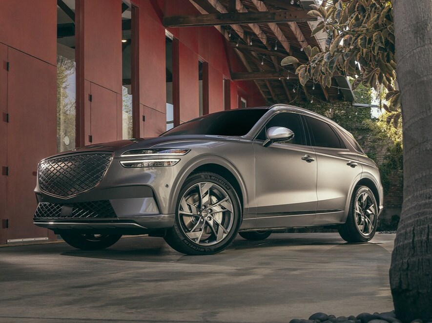 2025-Genesis-ElectrifedGV70-Prestige-AWD-SUV-L07-885x664.jpeg