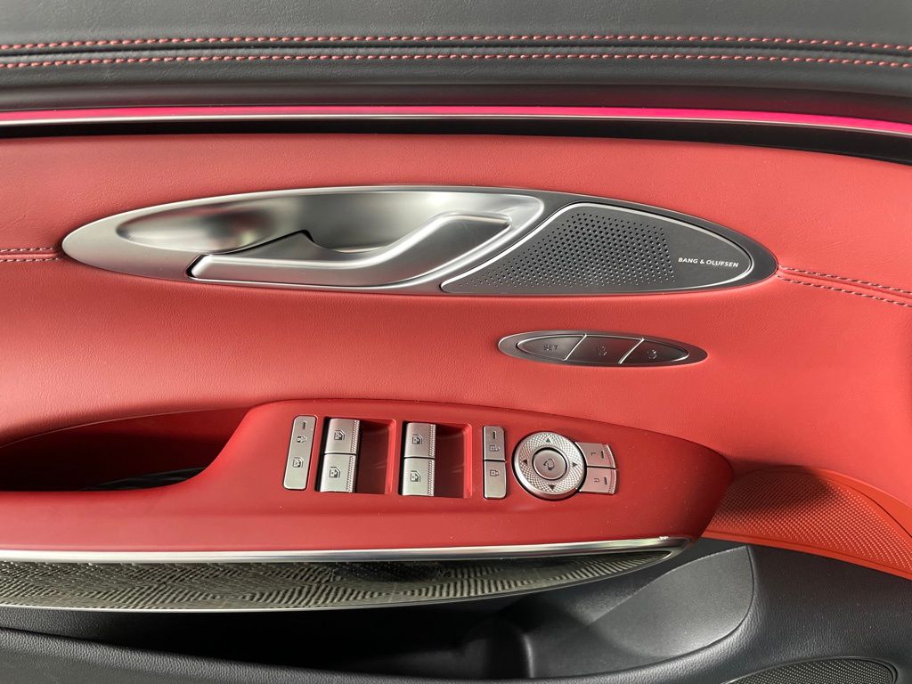 2026 GENESIS GV70 Sport Prestige - Photo 17