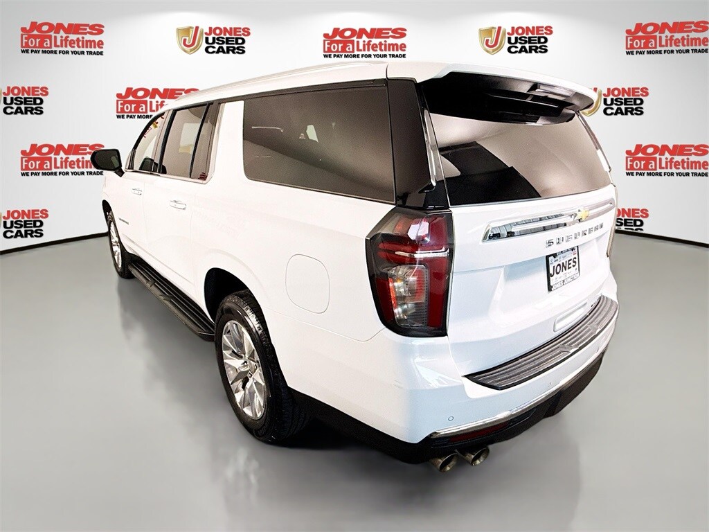 2023 Chevrolet Suburban Premier photo 2