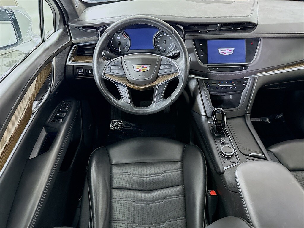 2022 Cadillac XT5 Platinum Premium Luxury photo 3