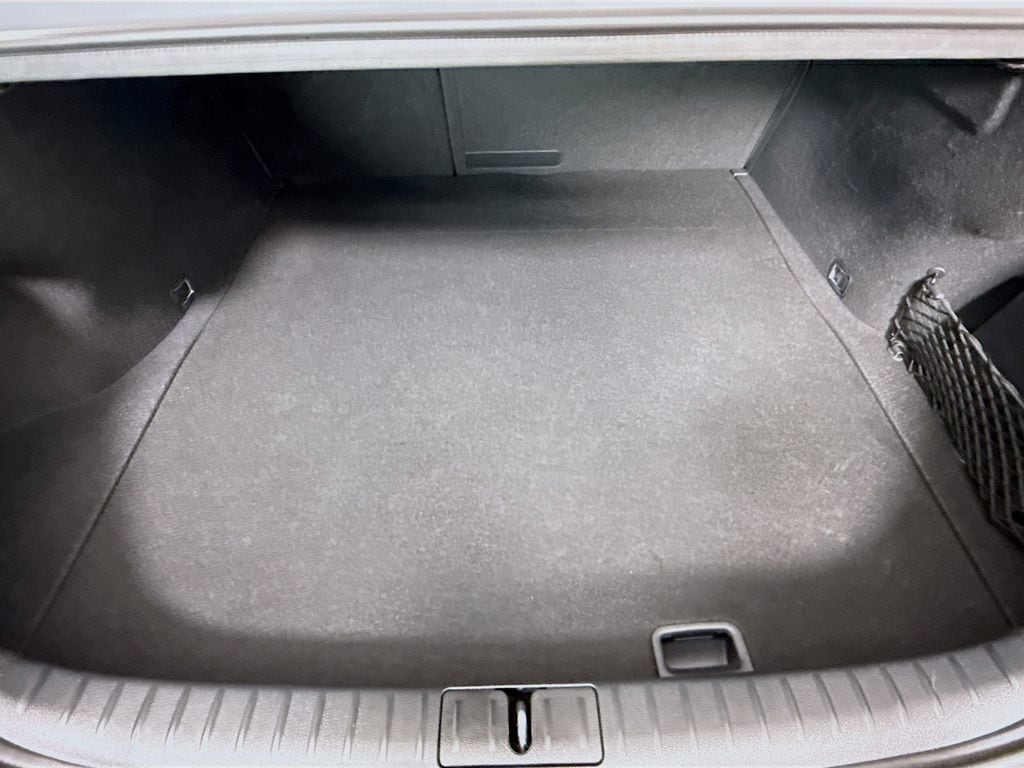 2023 GENESIS G70 Standard - Photo 29