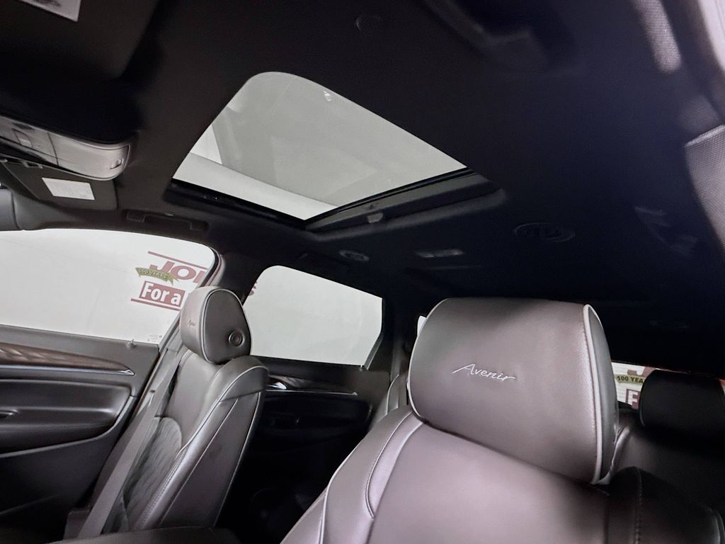 2024 Buick Enclave Avenir - Photo 11