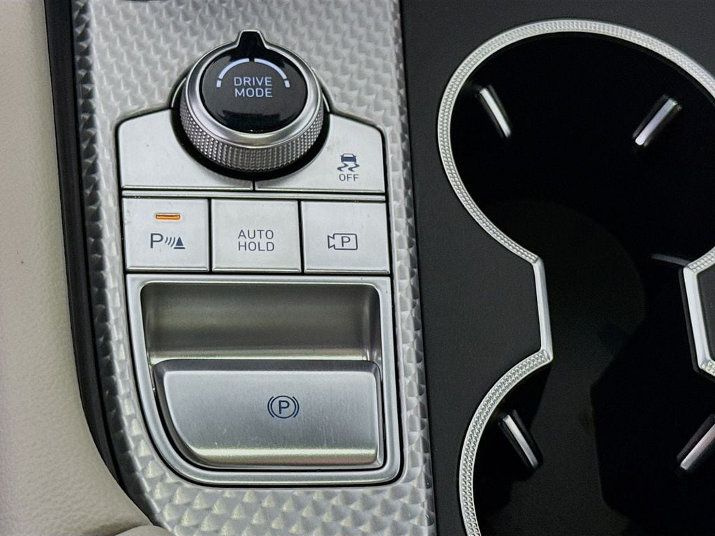 2023 GENESIS G70 Standard - Photo 12