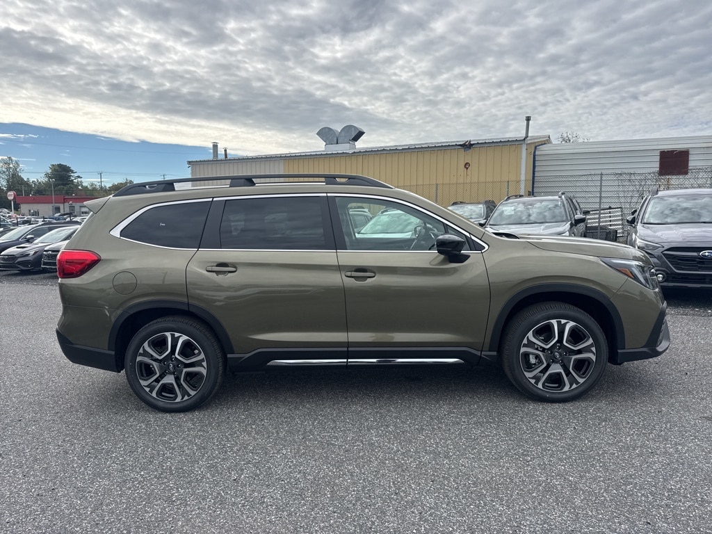 New 2025 Subaru Ascent Limited 7-Passenger SUV