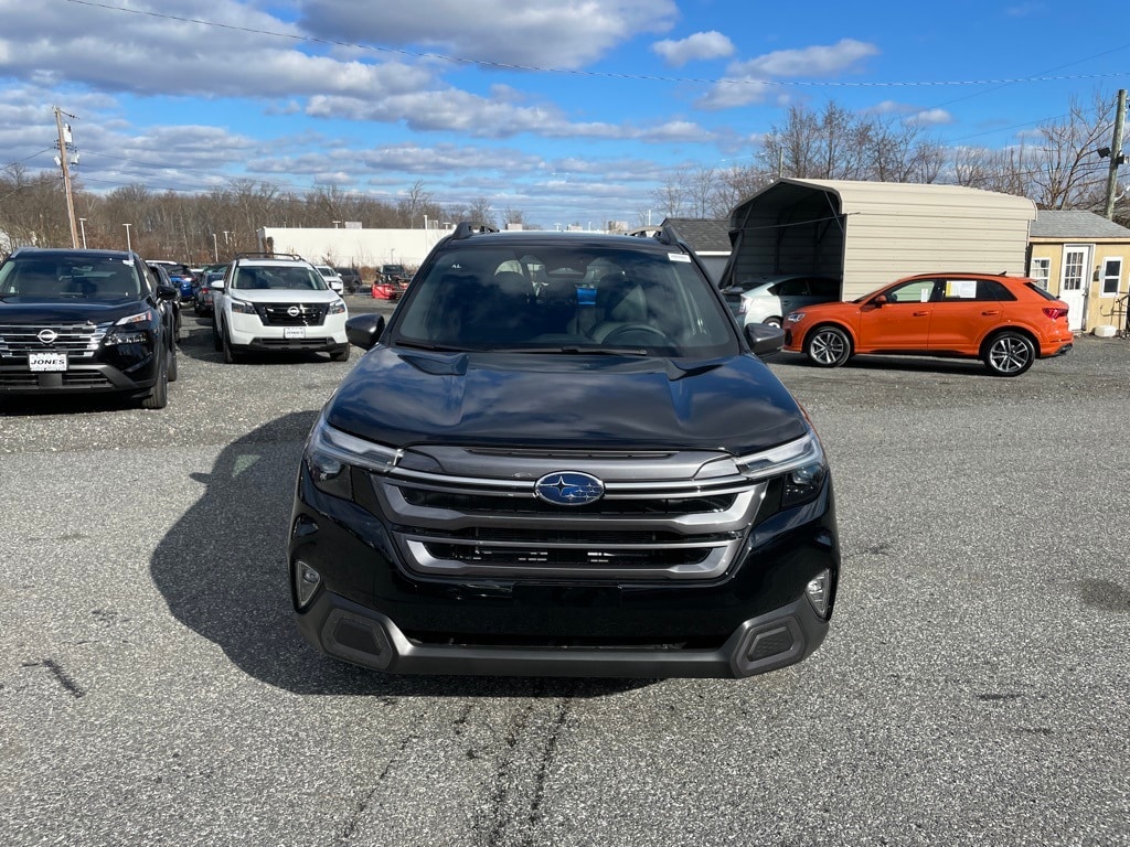 New 2025 Subaru Forester Hybrid Limited SUV