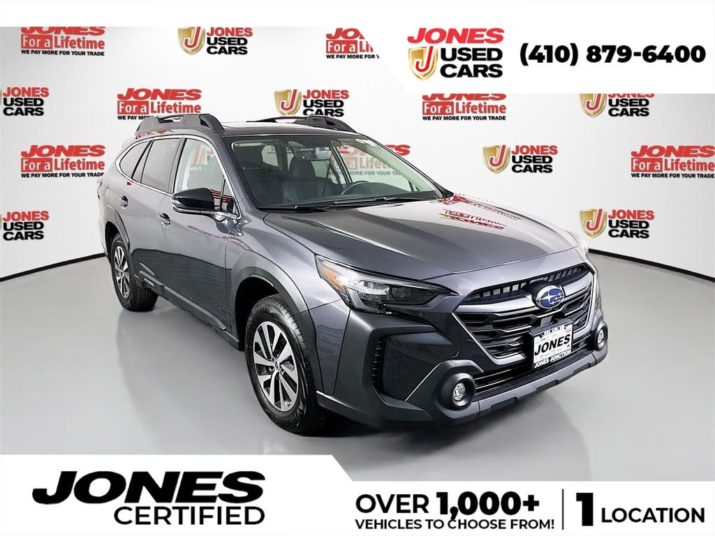 2025 Subaru Outback Premium's photo
