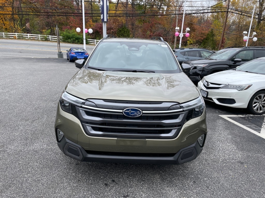 New 2025 Subaru Forester Hybrid Limited SUV