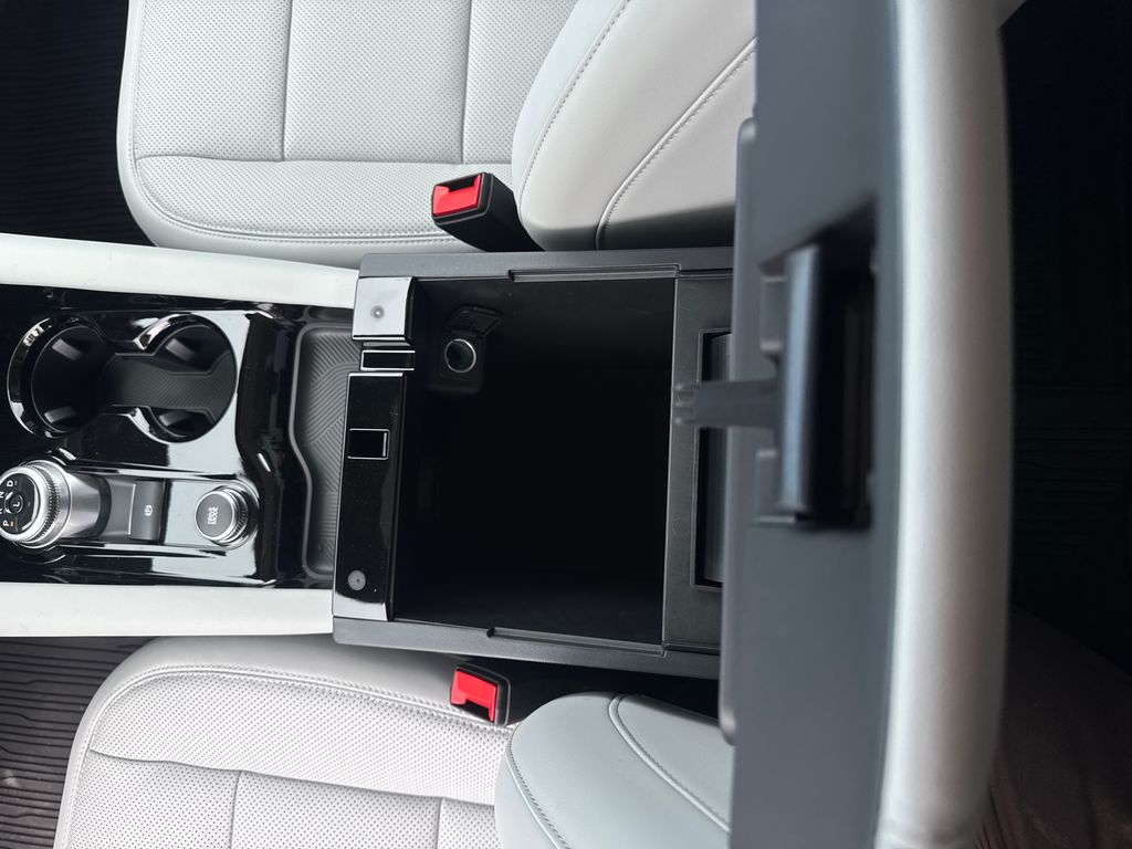 2026 Ford Explorer Platinum - Photo 19