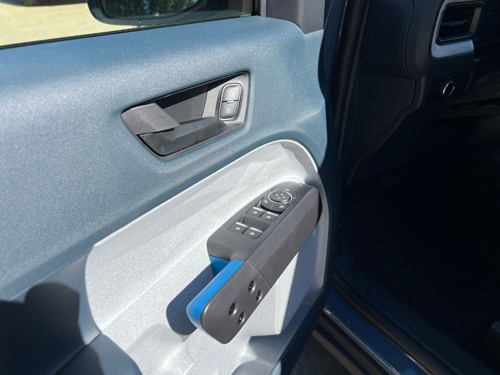 2025 Ford Maverick XLT - Photo 12