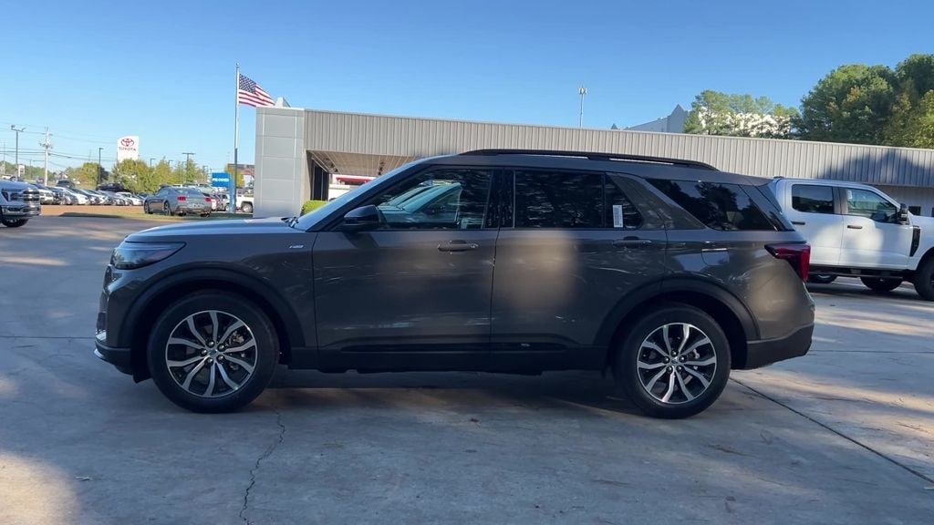 New 2026 Ford Explorer ST-Line SUV