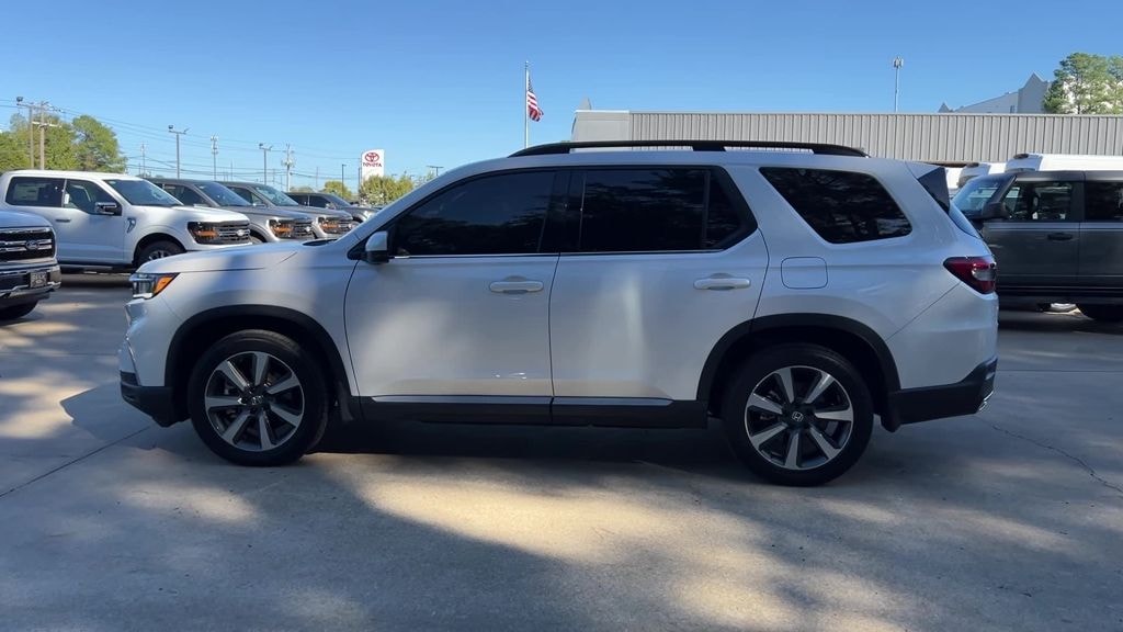 Used 2025 Honda Pilot Elite SUV