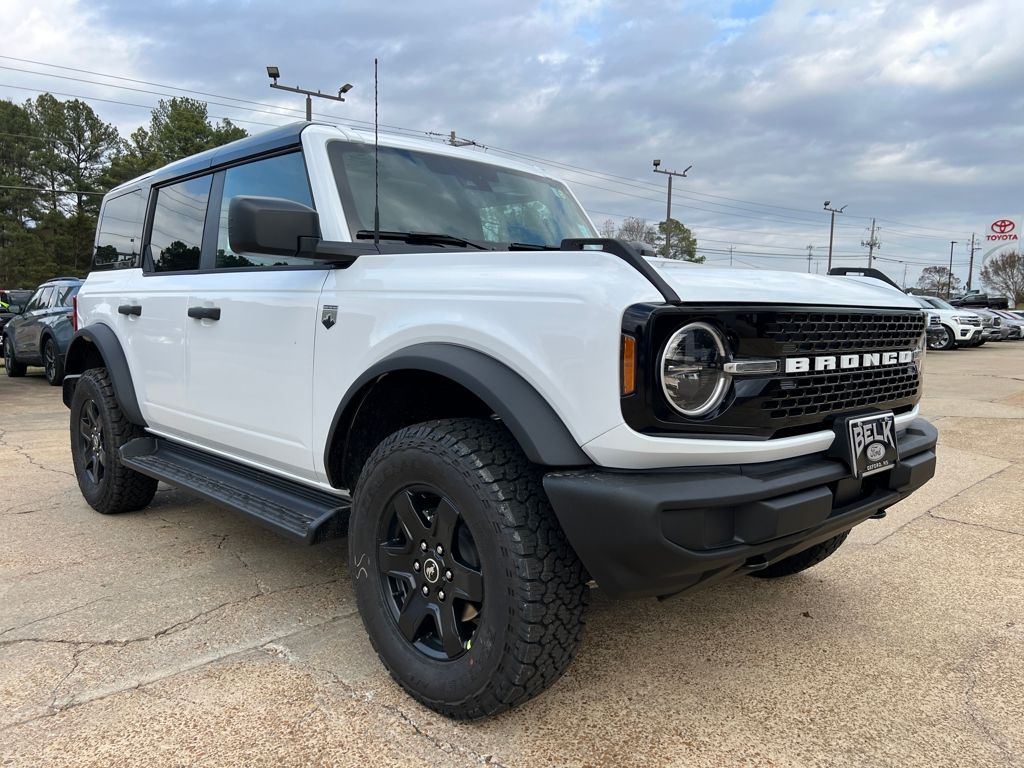 2025 Ford Bronco 4-Door Big Bend's photo