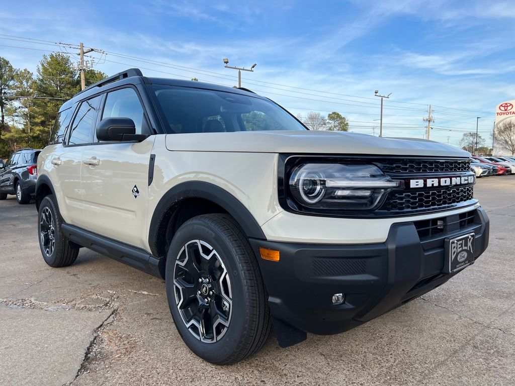 2025 Ford Bronco Sport Outer Banks's photo