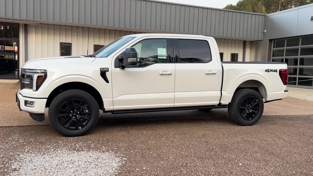 2025 Ford F-150 Platinum photo 3
