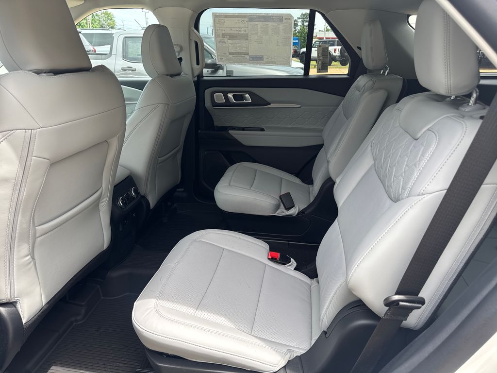 2026 Ford Explorer Platinum - Photo 21