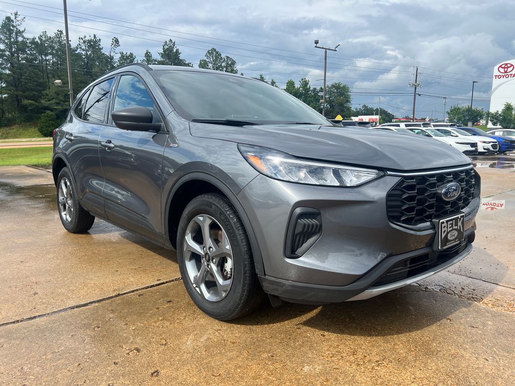2025 Ford Escape ST-Line AWD's photo