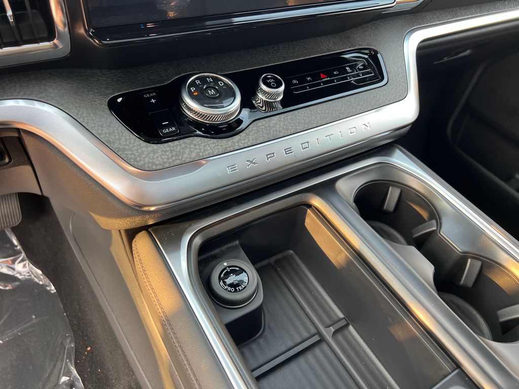 2026 Ford Expedition Tremor - Photo 23