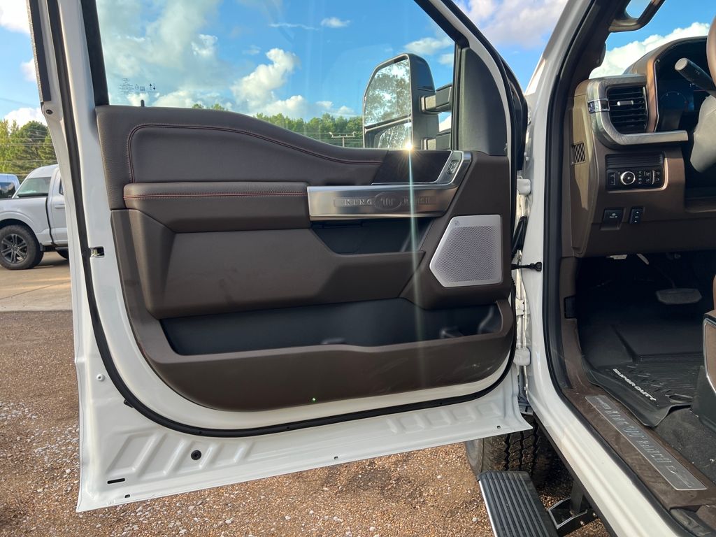 2026 Ford F-350 Super Duty King Ranch - Photo 11