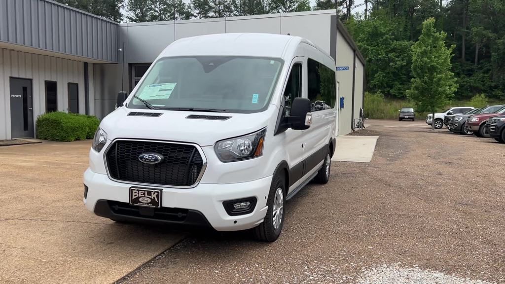 2025 Ford Transit photo 2