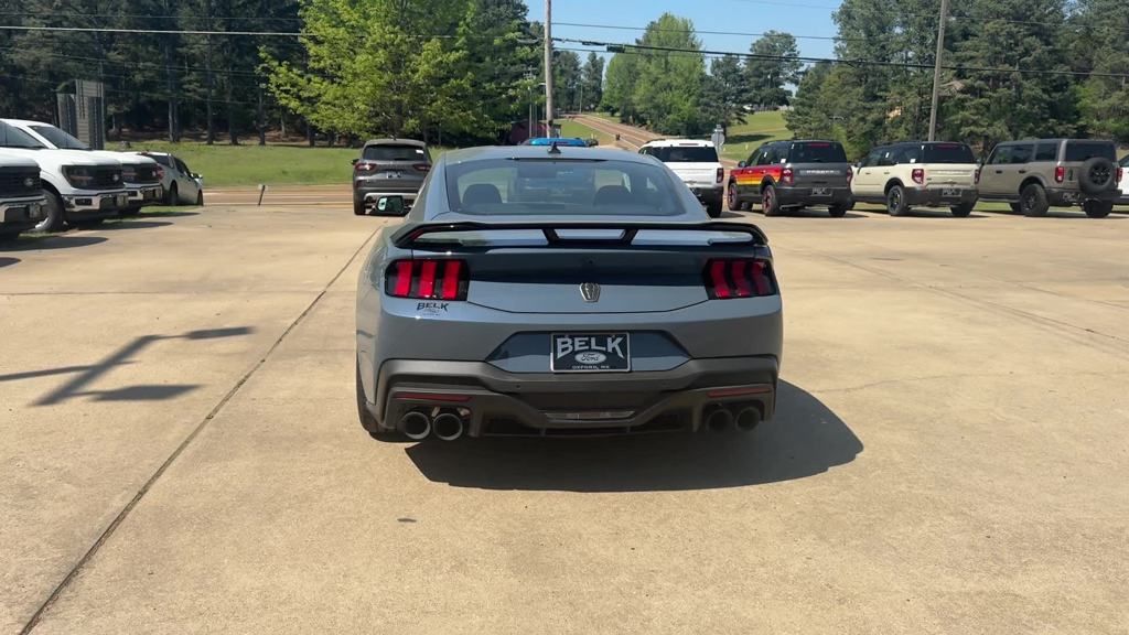 2025 Ford Mustang Dark Horse Deluxe photo 4