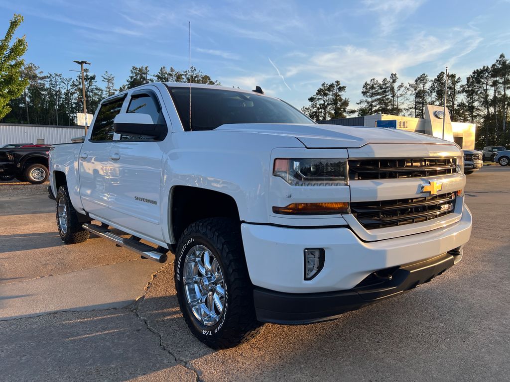 2017 Chevrolet Silverado 1500 LT 4X4 Crew Cab Short Box's photo