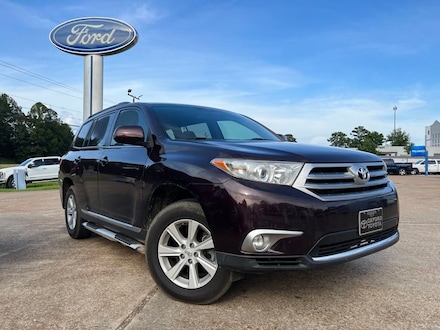Featured Used 2012 Toyota Highlander Base SUV for Sale in Oxford, MS