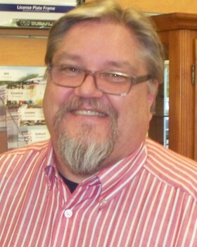 Staff member Robert Solomon from ID_dec0ce640b95